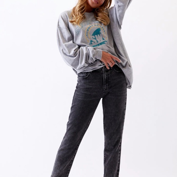 Black Mom Jeans - Picture 2 of 3